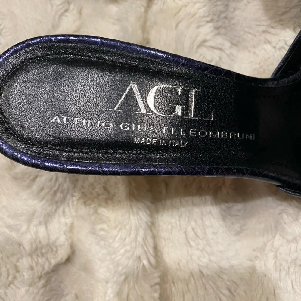 AGL Dark Navy Blue Metallic Leather Heels size 8.5, super soft and lightweight.